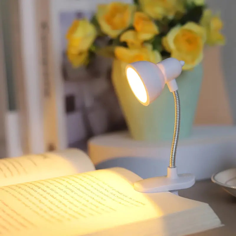 Petty Pet clip on reading light - Mini Book Lamp: Eye Protection, Warm Light Clip Lamp