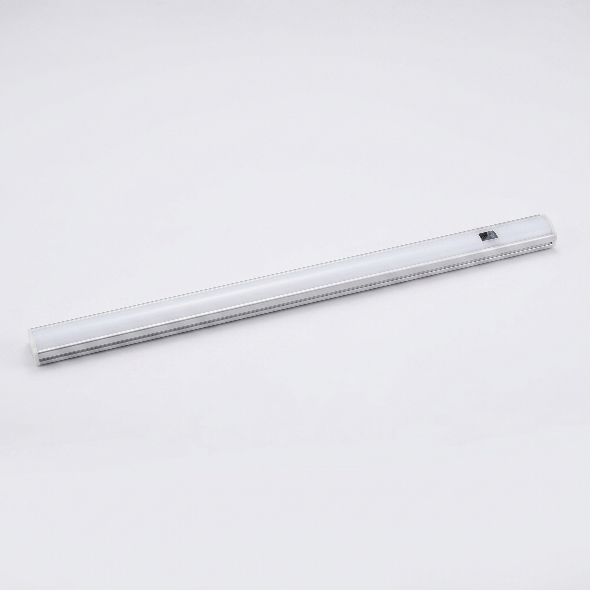 Petty Pet SweepGlow Cabinet Light Bar slim aluminium LED bar product photo on white background